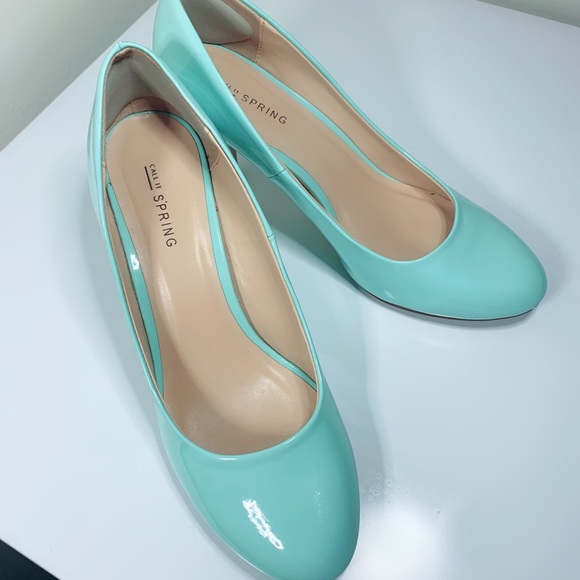 Women’s Tiffany Blue High Heel Shoes - Picture 3 of 5